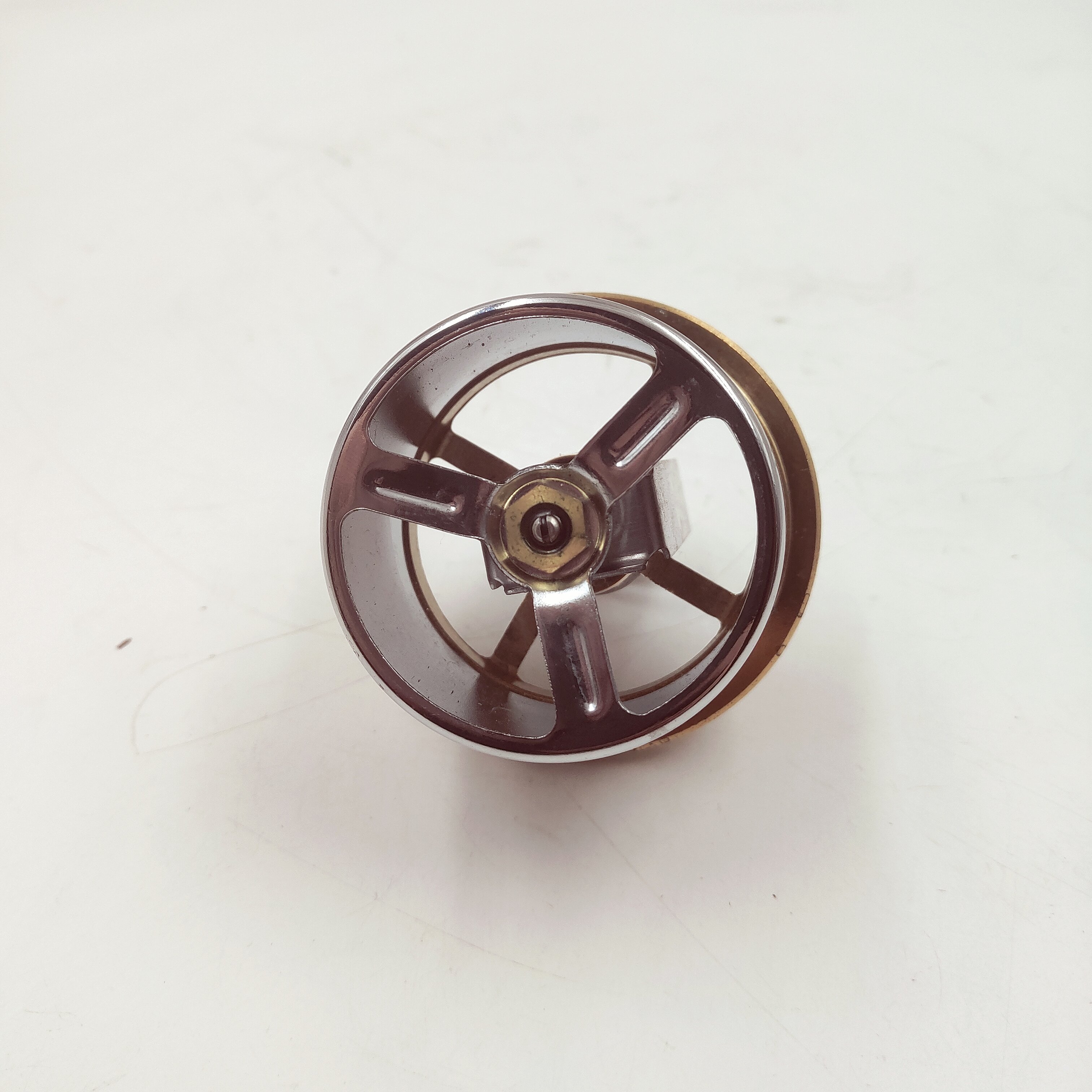 Part Thermostat 3076489 for Cummins K19 Engine