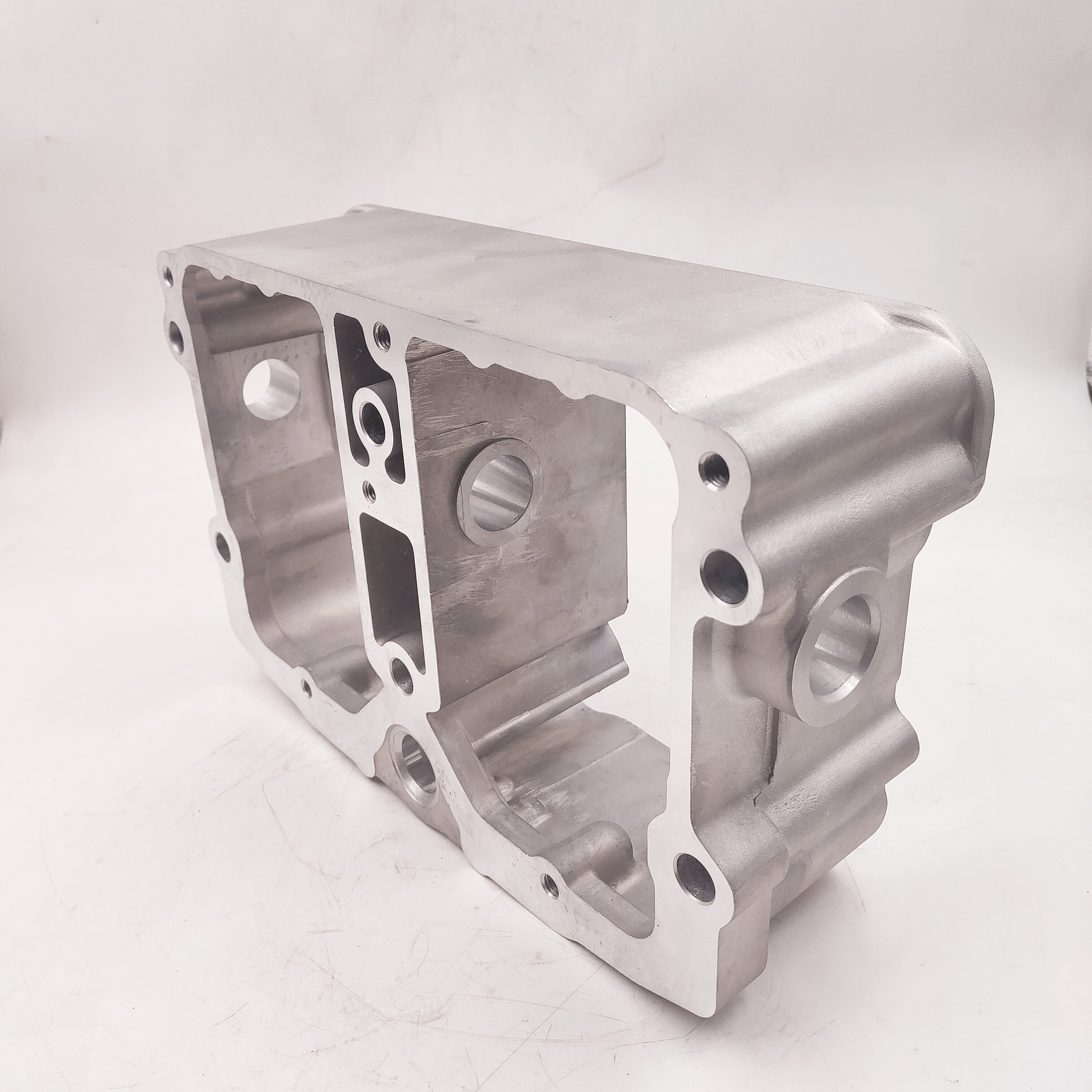 Cummins Boat Engine Spare Parts 3052170 Rocker Housing
