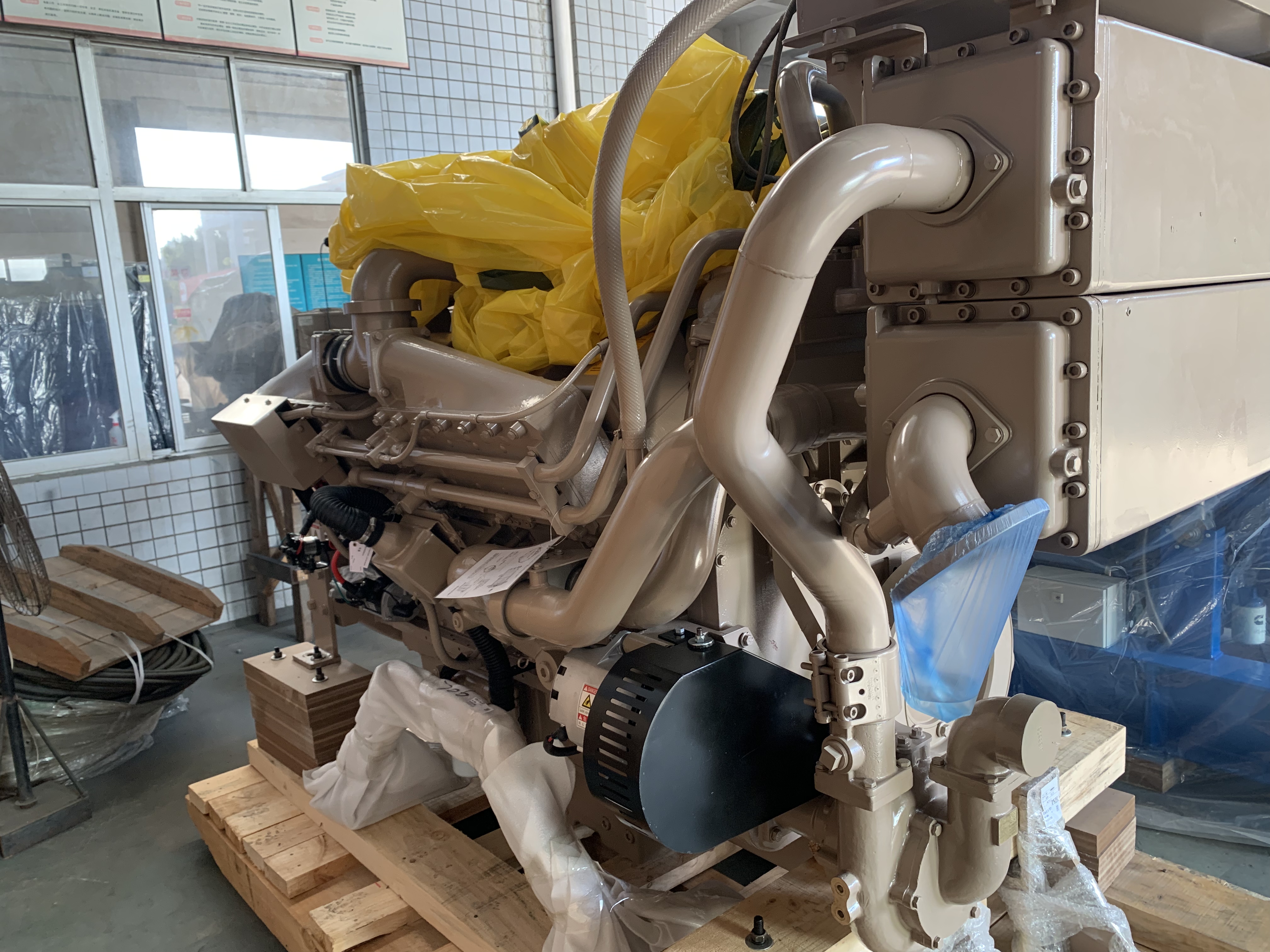 Genuine Cummins Marine Diesel Engine CCEC K38-M 895KW 1800RPM
